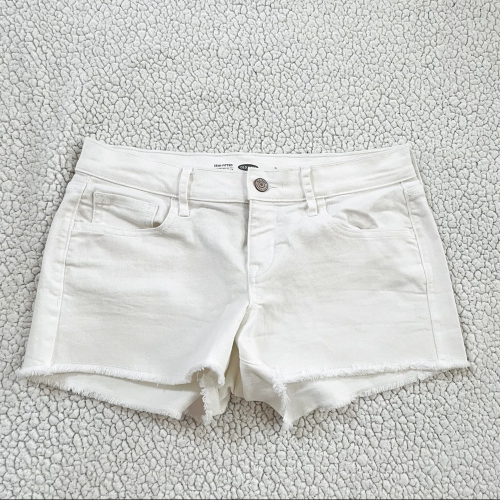 semi fitted fringe bottom stretch shorts size 2